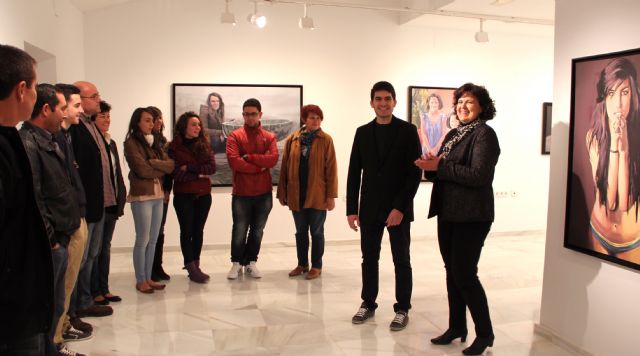 Inaugurada la exposición de pintura Miradas Figurativas del joven artista lumbrerense Javier Parra - 3, Foto 3