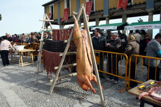 El mercadillo de 'La Matanza' congrega a cientos de personas en el Casco Antiguo - 4, Foto 4