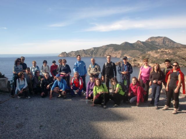 La concejalía de Deportes organizó el pasado domingo una ruta de senderismo por la costa de Cartagena - 3, Foto 3