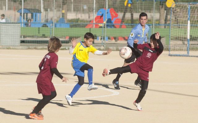 La Liga Local de Fútbol Base llega a su ecuador sin cambios en la clasificación - 3, Foto 3