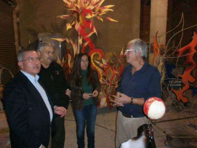 El Carnaval de Águilas prepara la XIII edición del Concurso de Trajes de Papel - 1, Foto 1