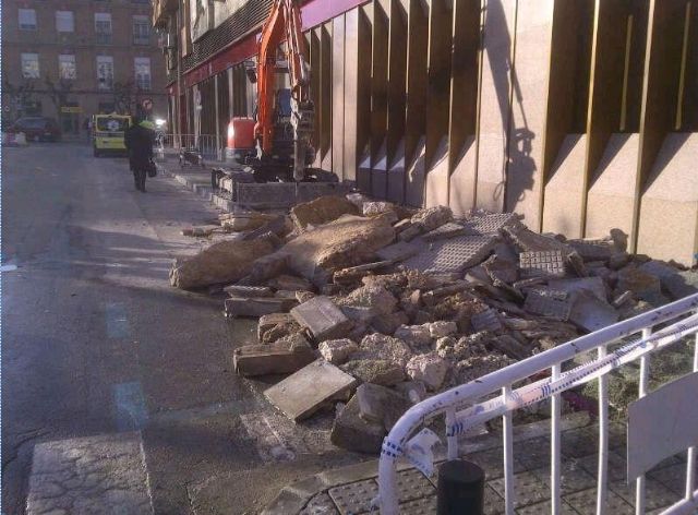 Calidad Urbana acomete las obras de reparación de la mediana y las aceras del Callejón Burruezo - 2, Foto 2