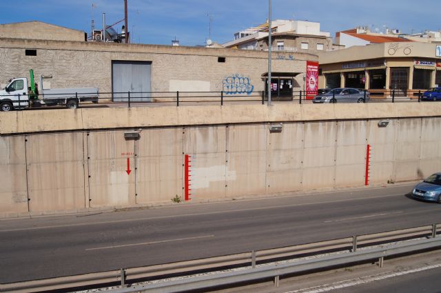 They perform jobs markings on both the underground sections of the Avenida Juan Carlos I, Foto 3
