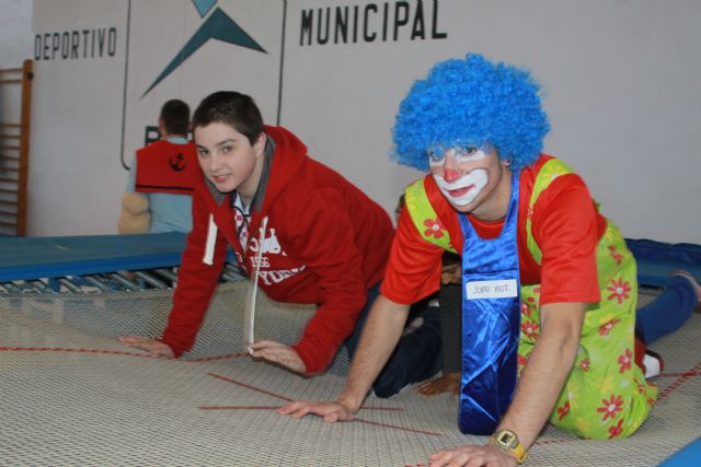 Los alumnos de Aidemar disfrutaron de una mañana lúdico-deportiva en el Polideportivo - 2, Foto 2
