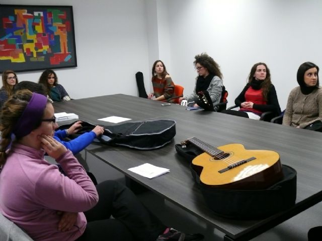 La Concejalía de Juventud amplia la duración de los cursos de idiomas a 35 horas - 1, Foto 1