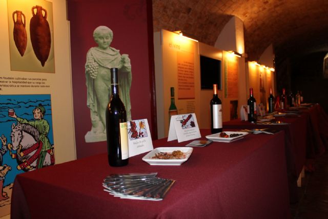 Primer fin de semana de Fiestas del Vino con concierto de Malvariche, Vinarte Infantil, Rutas del Vino y Tapa Wine 2013, entre otras actividades - 3, Foto 3