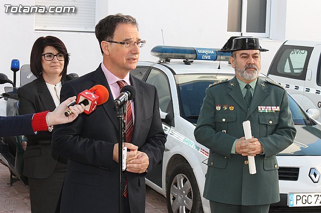 El delegado del Gobierno inaugura el Cuartel de la Guardia Civil de Totana, completamente reformado tras los daños causados por el terremoto de mayo de 2011, Foto 1