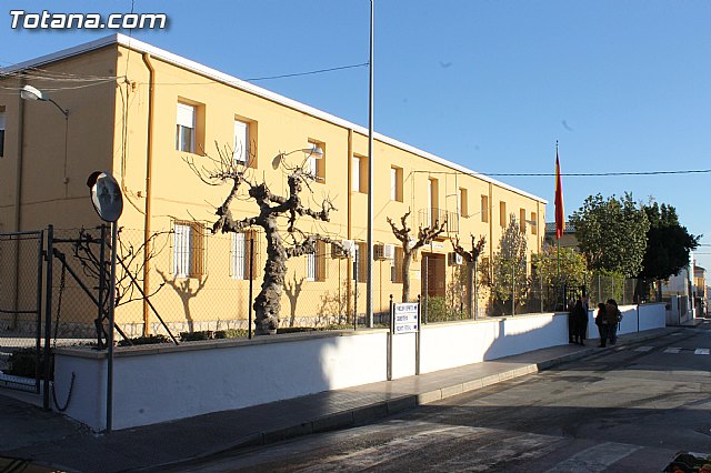 El delegado del Gobierno inaugura el Cuartel de la Guardia Civil de Totana, completamente reformado tras los daños causados por el terremoto de mayo de 2011 - 1