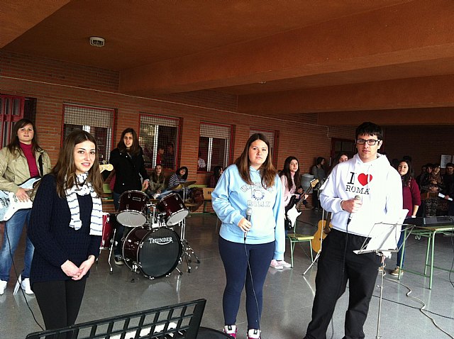 Actividades musicales en el iES Juan de la Cierva y Codornu de Totana con motivo de la celebracin del da de Santo Toms de Aquino - 2
