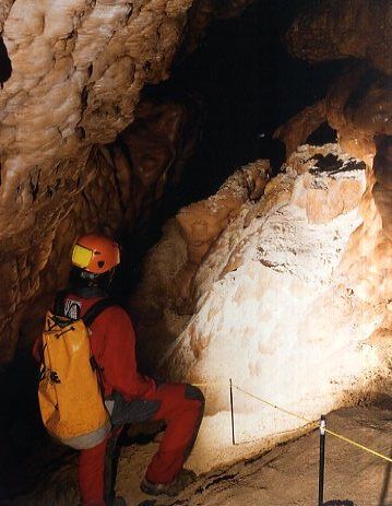 La Consejería de Cultura, el Ayuntamiento y la Federación de Espeleología pondrán en valor la Cueva de la Moneda, en Sierra Espuña, Foto 2