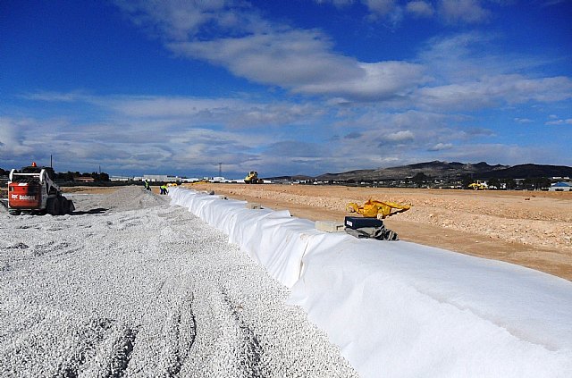 Agricultura incorpora un novedoso sistema de seguridad en la balsa de aprovechamiento de aguas residuales de Yecla - 1, Foto 1