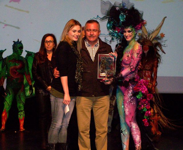 El Carnaval de Águilas derrocha creatividad con los Concursos de Trajes de Papel y Maquillaje Corporal - 4, Foto 4