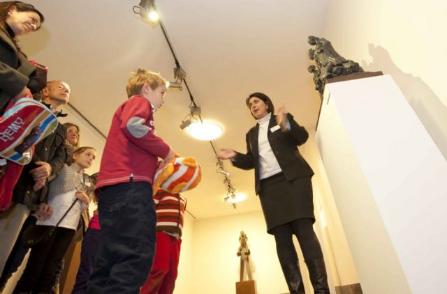 Las familias se quedan De Piedra, con las esculturas de González Beltrán - 4, Foto 4