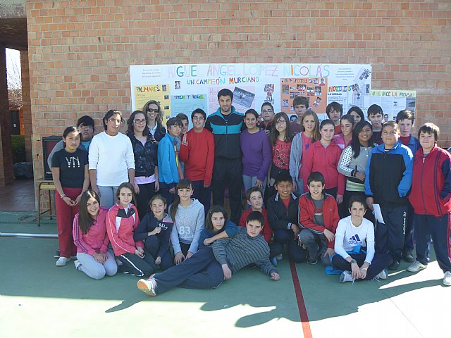 El marchador murciano, Miguel ngel Lpez Nicols, 5º en los JJOO de Londres, visit a los alumnos de ESO del Colegio Reina Sofa - 1