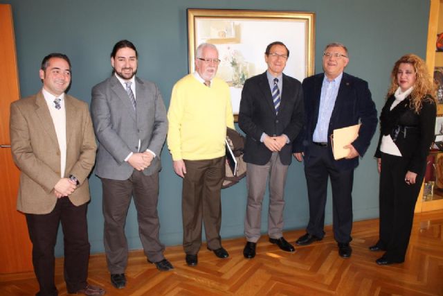 El Alcalde recibe a la nueva junta directiva de Moros y Cristianos - 1, Foto 1