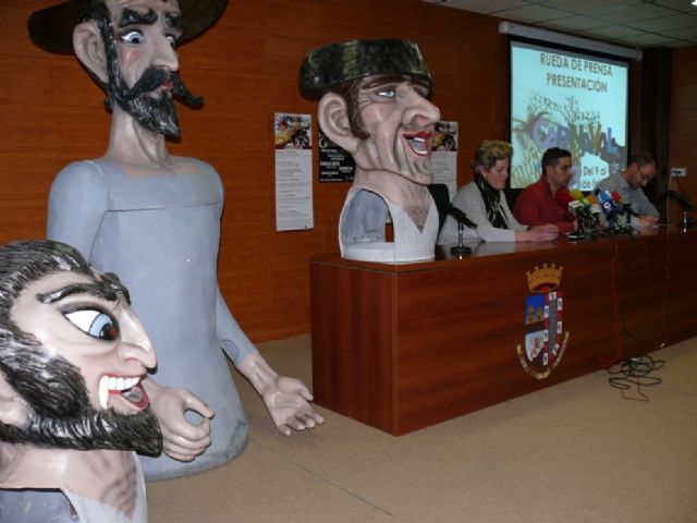 La Concejalía de Servicios recupera los Gigantes y Cabezudos - 1, Foto 1