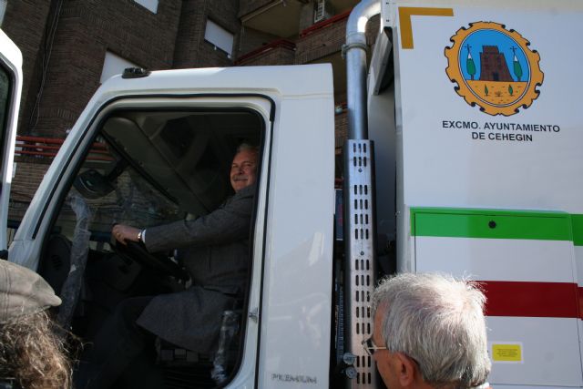 El Ayuntamiento adquiere un nuevo camión para la recogida de basura - 1, Foto 1