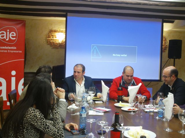 AJE Guadalentín visita las instalaciones de una empresa de Lorca durante un encuentro con los hermanos Chuecos - 1, Foto 1