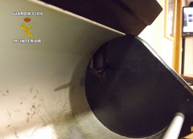 La Guardia Civil detiene a dos personas dedicadas a manipular máquinas recreativas - 5, Foto 5