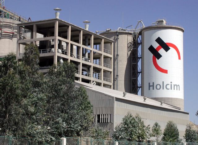 Holcim España completa su reestructuración con el cierre definitivo de su fábrica de cemento en Lorca - 1, Foto 1