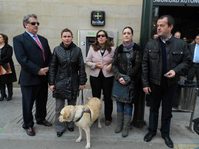 La señal acústica de los semáforos de Murcia podrá activarse a través de un mando o del teléfono móvil - 1, Foto 1