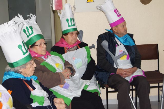 Los Centros de Día de Personas Mayores Dependientes de Totana celebran el carnaval - 1, Foto 1