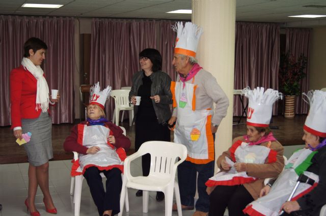 Los Centros de Día de Personas Mayores Dependientes de Totana celebran el carnaval - 2, Foto 2