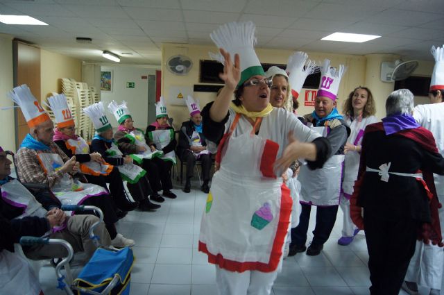 Los Centros de Día de Personas Mayores Dependientes de Totana celebran el carnaval - 3, Foto 3