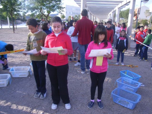La Concejala de Deportes y el Club de Orientacin organizaron la fase local de orientacin de Deporte Escolar - 2
