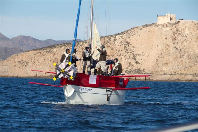 Dos embarcaciones colisionan en la segunda manga de la XII regata carnaval del club nautico de Águilas - 2, Foto 2