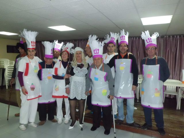 Los Centros de Da de Personas Mayores Dependientes de Totana celebran el carnaval - 3