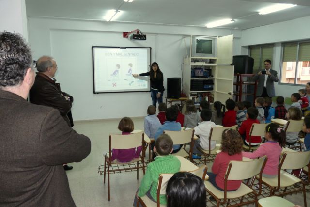 El Ayuntamiento y el Hospital de Molina organizan una Jornada sobre el Cuidado de la Espalda en Escolares - 3, Foto 3