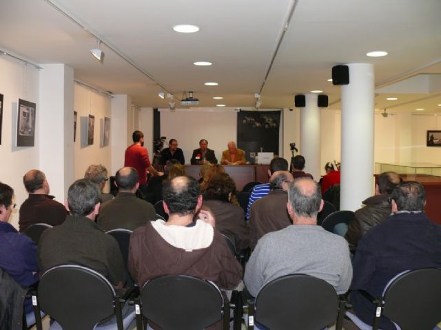 En el ecuador de la agenda cultural, con la conferencia Rocas y Minerales de Jumilla - 1, Foto 1
