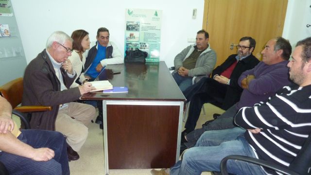 Mari Carmen Moreno recoge las demandas y proyectos de la asociación agraria de jóvenes agricultores (ASAJA) - 1, Foto 1