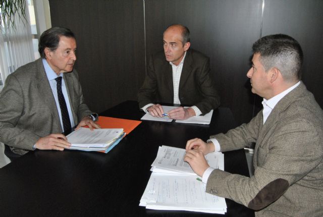 La Demarcación de Costas y el Ayuntamiento estudian posibles soluciones para mantener la actividad de La Lonja Mar Menor - 1, Foto 1