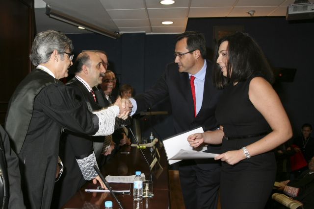 El Colegio de Abogados de Murcia entrega las medallas de oro y plata a los colegiados con 50 y 25 años de ejercicio - 2, Foto 2