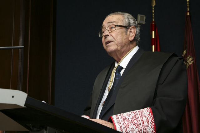 El Colegio de Abogados de Murcia entrega las medallas de oro y plata a los colegiados con 50 y 25 años de ejercicio - 3, Foto 3