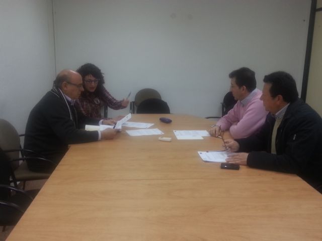 La oposición pide una ordenanza que regule la contratación de personal en las empresas con capital del Ayuntamiento - 1, Foto 1