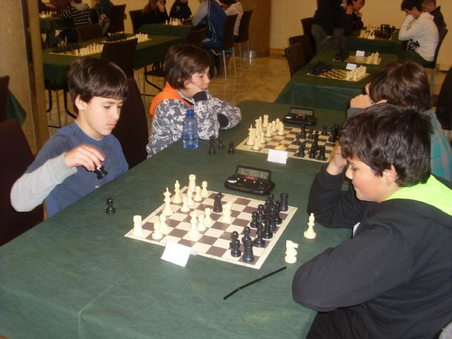 12 escolares de Totana participaron en la final regional de ajedrez de Deporte Escolar, Foto 2