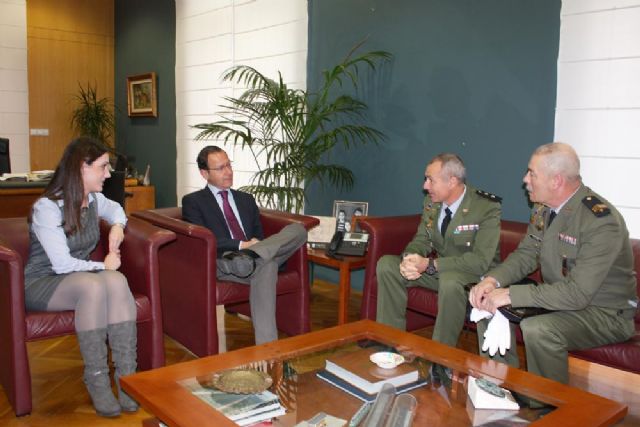 El Alcalde agradece al Teniente Coronel Félix Abad la labor desempeñada en la última misión de la BRIPAC en Afganistán - 1, Foto 1