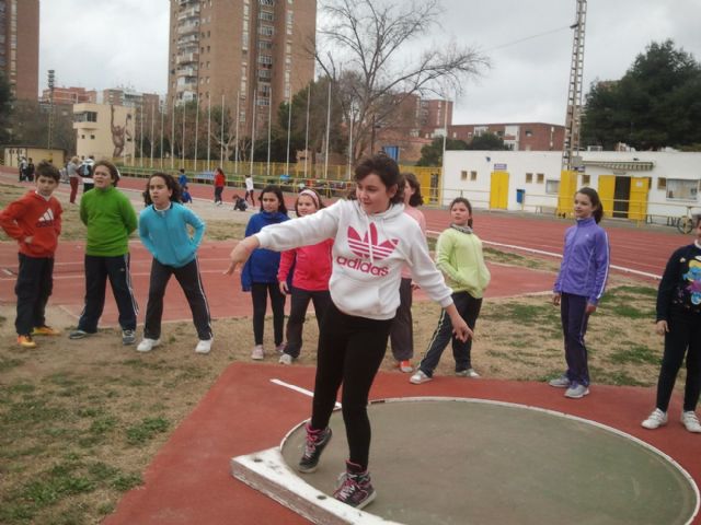 Jornada de atletismo para los alumnos del colegio Vicente Ros - 1, Foto 1