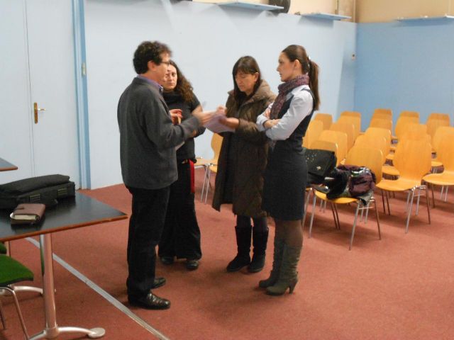 Los alumnos de la Escuela de Arte participan en un concurso fotográfico para promover la igualdad de género - 1, Foto 1