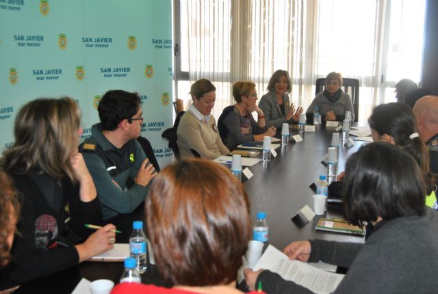La Mesa de Coordinación contra la Violencia de Género incidirá en la prevención y sensibilización social - 2, Foto 2