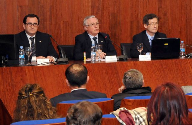 El embajador de Corea del Sur estudia con la Universidad de Murcia programas de intercambio de alumnos - 1, Foto 1