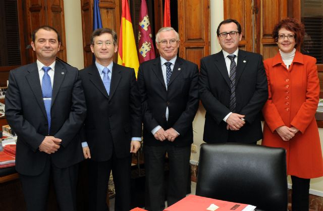El embajador de Corea del Sur estudia con la Universidad de Murcia programas de intercambio de alumnos - 2, Foto 2