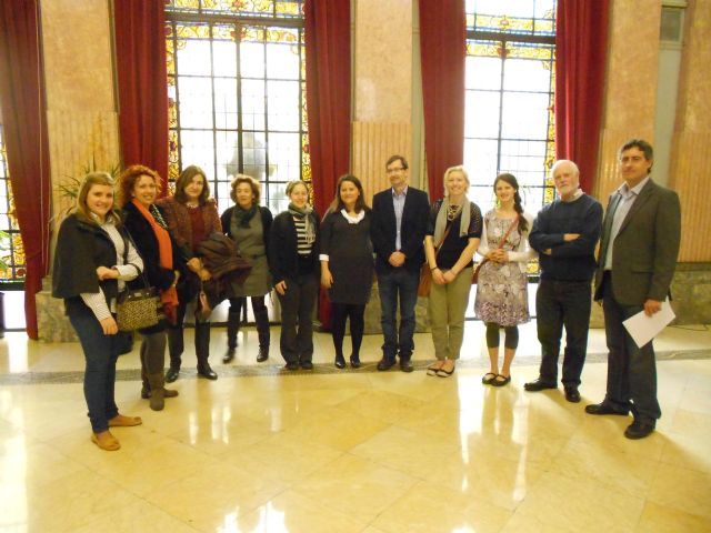 Profesores y alumnos del colegio Nuestra Señora de La Paz participan en el proyecto Comenius - 1, Foto 1