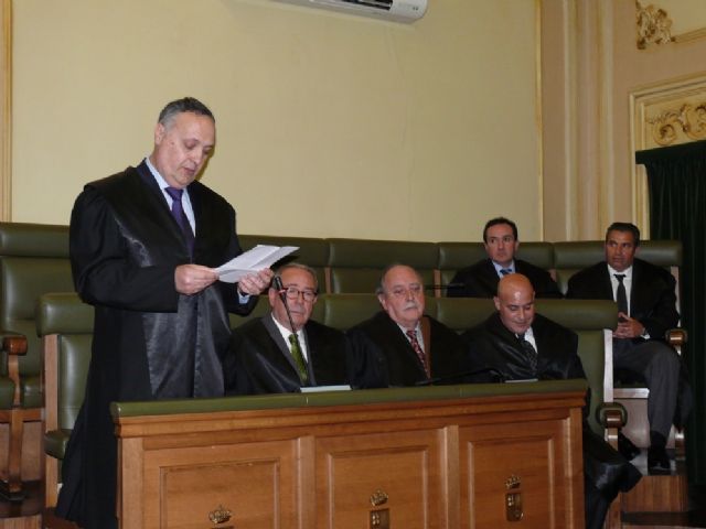 Leocadio Campos jura su cargo como Delegado en la Demarcación del Altiplano del Colegio de Graduados Sociales, en el Salón de Plenos del Ayuntamiento - 5, Foto 5