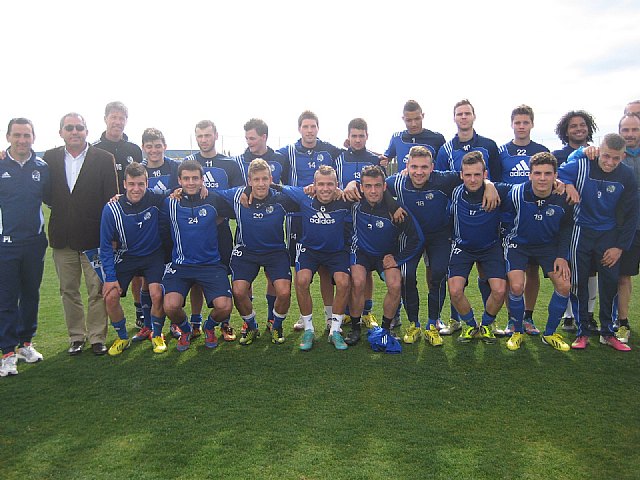 El concejal de Turismo visita a los equipos suizos sub 21 durante su estancia en San Pedro del Pinatar - 1, Foto 1