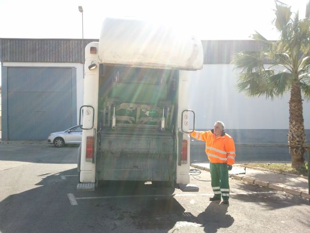 El Ayuntamiento de Alguazas optimiza el servicio municipal de lavado de contenedores - 2, Foto 2