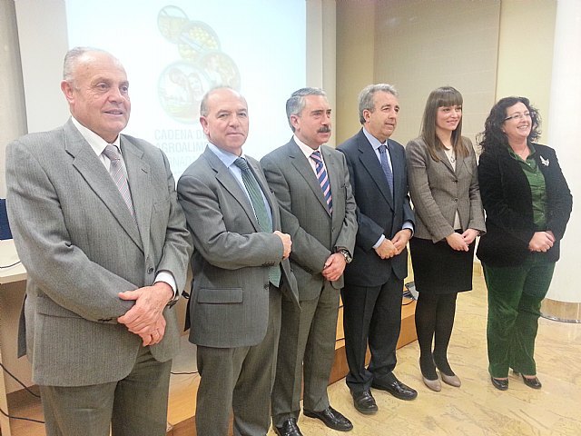 Cerdá afirma que la Ley de medidas de la cadena alimentaria dará transparencia y equilibrio para que el agricultor consiga rentabilidad por su trabajo - 1, Foto 1